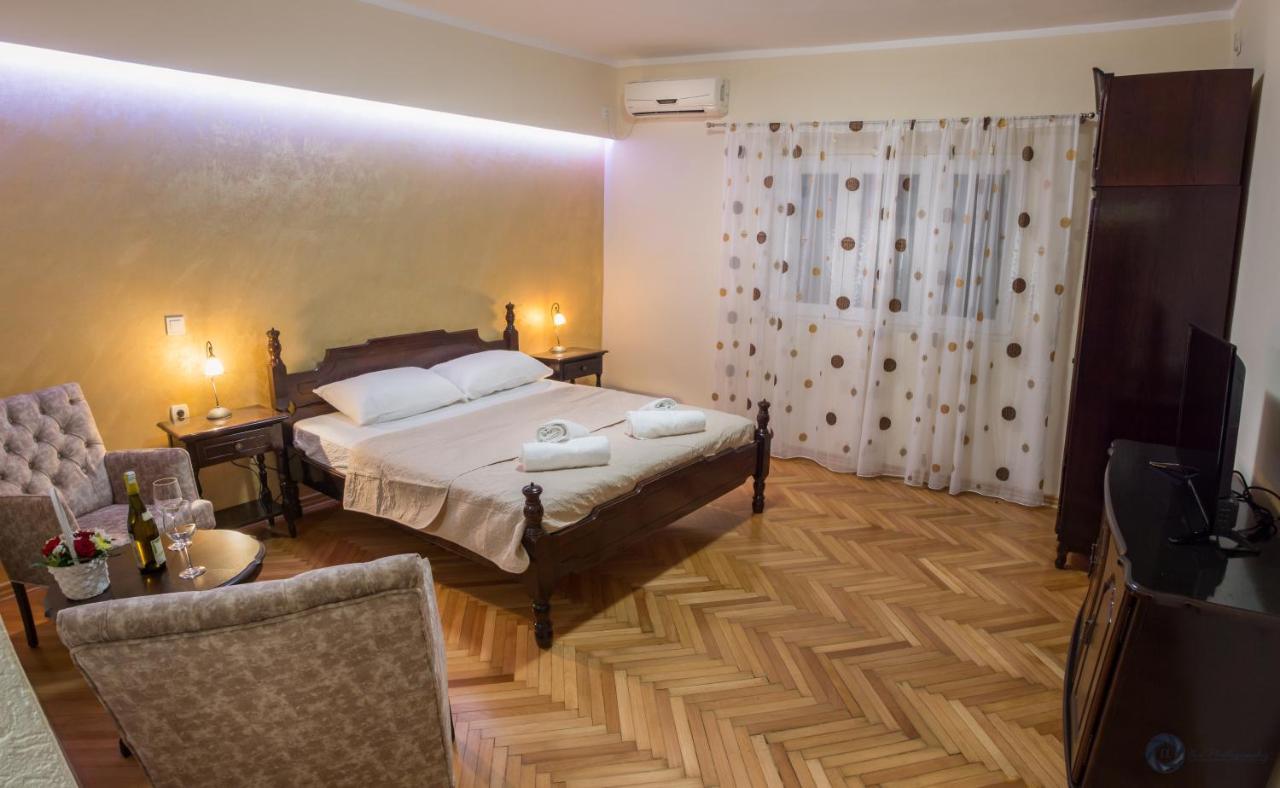 Apartments Vila Marija Kotor Exteriör bild