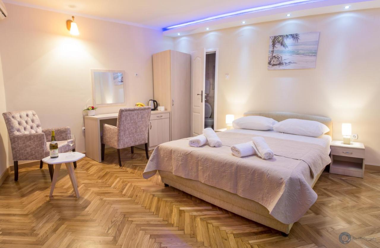 Apartments Vila Marija Kotor Exteriör bild